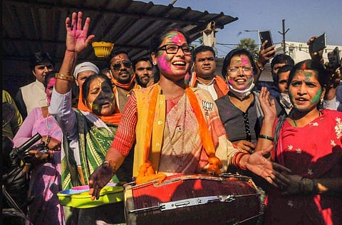 പട്‌നയില്‍ ബിജെപി പ്രവര്‍ത്തകരുടെ ആഹ്ലാദപ്രകടനം/ പിടിഐ