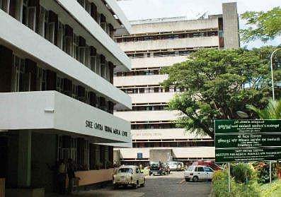 ശ്രീചിത്രയിലെ നഴ്സുമാർ അനിശ്ചിതകാല സമരത്തിലേക്ക്