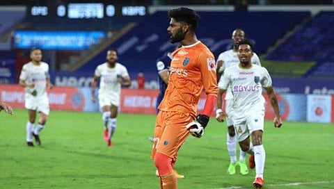 'സമനില' തെറ്റാതെ കേരളാ ബ്ലാസ്റ്റേഴ്‌സ്; പെനാല്‍റ്റി തടുത്തിട്ടു