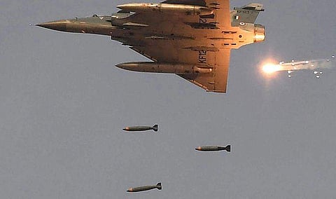 മാലിയില്‍ ഫ്രഞ്ചു വ്യോമാക്രമണം; 50 അല്‍ ഖ്വയ്ദ ഭീകരരെ വധിച്ചതായി പ്രതിരോധ മന്ത്രി