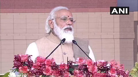 ചരിത്രദിനം, ഇന്ത്യക്കായി ഇന്ത്യക്കാര്‍ തന്നെ പാര്‍ലമെന്റ് പണിയുന്നു: മോദി