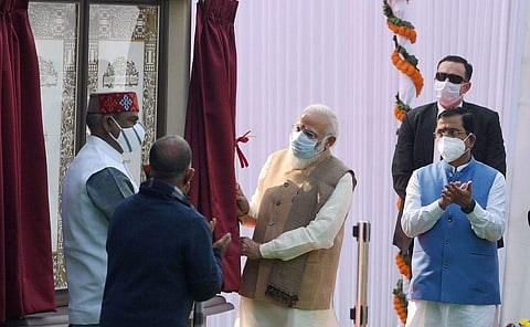 ന്യൂഡല്‍ഹിയില്‍ നരേന്ദ്രമോദി പുതിയ പാര്‍ലമെന്റ് മന്ദിരത്തിന് തറക്കില്ലിടുന്നു; ഫോട്ടോ പിടിഐ