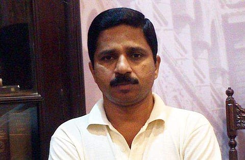 'വിലങ്ങോലില്‍ എന്നു പേരുള്ള വീടുകള്‍'- സി. സന്തോഷ് കുമാര്‍ എഴുതിയ കഥ