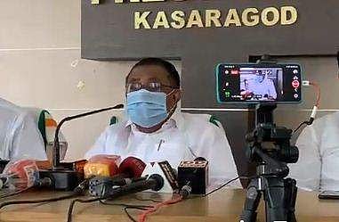 കാസര്‍കോട് പ്രസ് ക്ലബ് സംഘടിപ്പിച്ച മീറ്റ് ദി പ്രസില്‍ സംസാരിക്കുന്ന യുഡിഎഫ് കണ്‍വീനര്‍ എംഎം ഹസന്‍