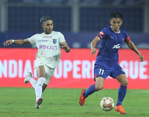 മൂന്നാം തോൽവിയറിഞ്ഞ് ബ്ലാസ്റ്റേഴ്‌സ്; രണ്ടിനെതിരെ നാലു​ഗോളുകൾക്ക് തകർത്ത് ബെം​ഗളൂരു 