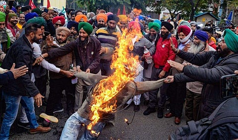 കര്‍ഷകരുടെ പ്രതിഷേധമാര്‍ച്ചില്‍ നിന്ന് / പിടിഐ ചിത്രം