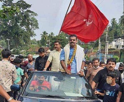 മിനി കൂപ്പറില്‍ കാരാട്ട് ഫൈസലിന്റെ റാലി