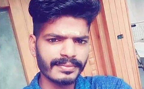 അനീഷ്/ ടെലിവിഷൻ ദൃശ്യം