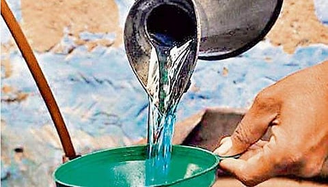 വെള്ള, നീല കാര്‍ഡുകാര്‍ക്ക് ഈ മാസം മണ്ണെണ്ണയില്ല