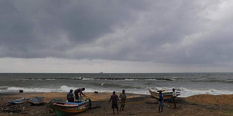 മൂന്നാം ദിവസവും ബുറേവി മാന്നാര്‍ കടലിടുക്കില്‍ തന്നെ; കേരളത്തില്‍ മഴ കനക്കും, നാല് ജില്ലകളില്‍ ഓറഞ്ച് അലേര്‍ട്ട്‌