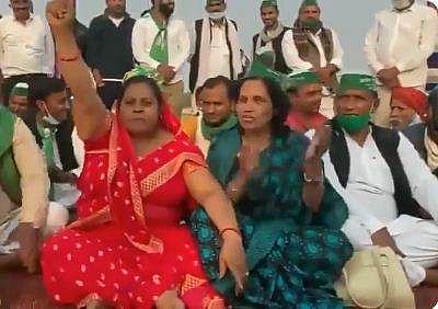 കര്‍ഷക പ്രതിഷേധം തടയാന്‍ സര്‍ക്കാര്‍ ചെരുപ്പുകള്‍ 'അടിച്ചുമാറ്റി'; കേസ് കൊടുക്കുമെന്ന് വനിതാ നേതാവ് (വീഡിയോ)