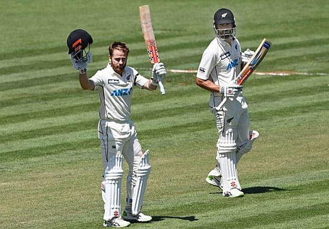 ഉജ്ജ്വല ഇരട്ട സെഞ്ച്വറിയുമായി മുന്നില്‍ നിന്ന് നയിച്ചു; കെയ്ന്‍ വില്ല്യംസന്‍ കോഹ്‌ലിക്കൊപ്പം