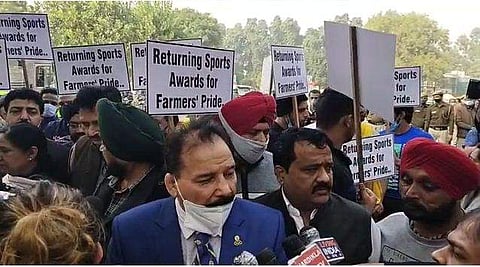 ഭാരത് ബന്ദ് : ജാഗ്രത പാലിക്കാന്‍ സംസ്ഥാനങ്ങളോട് കേന്ദ്രം ; ഡല്‍ഹിയില്‍ കനത്ത സുരക്ഷ ; കായികതാരങ്ങളെ തടഞ്ഞു ( വീഡിയോ)