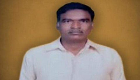 'കൊറോണയാണെന്ന് സംശയം; അടുത്തുവരുന്നവരെ കല്ലെറിഞ്ഞോടിച്ചു; ജീവിച്ചിരിക്കുന്നത് നാടിന് ശാപം'; 54കാരന്‍ ജീവനൊടുക്കി 