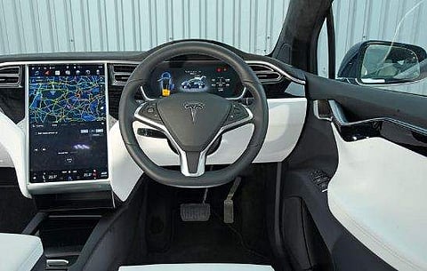 പവര്‍ സ്റ്റിയറിങിലെ പാളിച്ച; 15000ത്തോളം എസ്‌യുവികളെ തിരികെ വിളിച്ച് ഈ വാഹന ഭീമൻമാർ