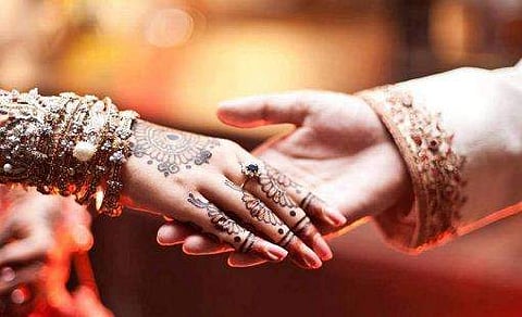 നവ വധുവിന് കോവിഡ്; വിവാഹത്തിൽ പങ്കെടുത്തവർക്ക് ഹോം ക്വാറന്റൈൻ; പഞ്ചായത്ത് കണ്ടെയ്ൻമെന്റ് സോൺ