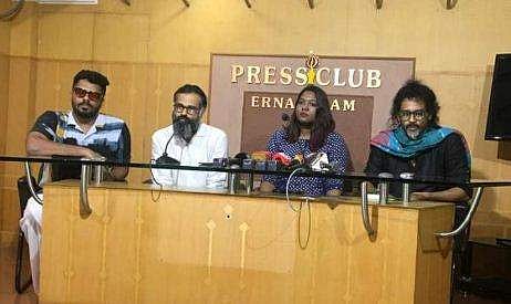 'കരുണ' സം​ഗീതനിശ വിവാദം; സഹകരിക്കില്ലെന്ന് സംഘാടകരിൽ ചിലർ; അവസാന നിമിഷം വാർത്താ സമ്മേളനം റദ്ദാക്കി 