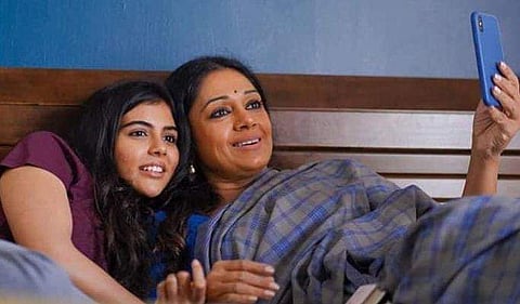 'പാവമോ! ബെസ്റ്റ്, ഒരു ആജാനബാഹു മൊരടൻ'; സുരേഷ് ​ഗോപിയെക്കുറിച്ച് കല്യാണിയുടെ ഡയലോ​ഗ് (വിഡിയോ) 