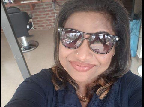 കൊച്ചിയില്‍ വീണ്ടും ഹണിട്രാപ്പിലൂടെ ബ്ലാക്ക് മെയിലിങ്; ബിസിനസ്സുകാരനെ നഗ്നനാക്കി ചിത്രം പകര്‍ത്തി; കാറും പണവും തട്ടിയെടുത്തു; പ്രമുഖ മേക്കപ്പ് ആര്‍ട്ടിസ്റ്റടക്കം രണ്ടുപേര്‍ അറസ്റ്റില്‍