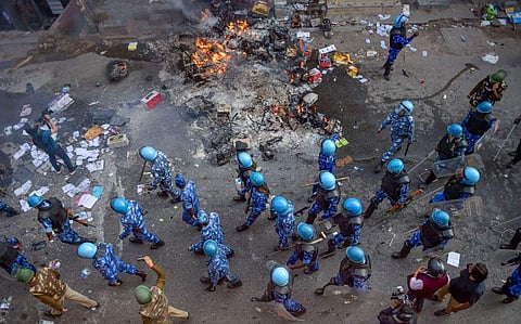 ഡല്‍ഹി കലാപം: അഴുക്കുചാലില്‍ നിന്ന് മൂന്ന് മൃതദേഹങ്ങള്‍ കൂടി കണ്ടെടുത്തു; മരണ്യസംഖ്യ 45