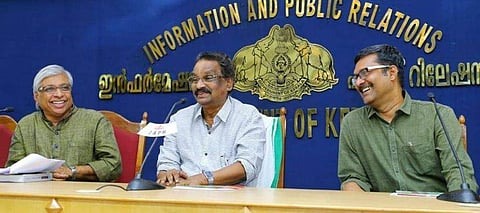 അവാര്‍ഡിന് കമലിന്റെ മകന്റെ സിനിമയും ; എതിര്‍ത്ത് മഹേഷ് പഞ്ചു ; ചലച്ചിത്ര അക്കാദമി സെക്രട്ടറിയെ പുറത്താക്കി സര്‍ക്കാര്‍