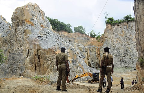എതിര്‍ത്താല്‍ ജീവനെടുക്കും, പൊലീസിന് നേരെയും ആക്രമണം; അതിക്രമിക്കുന്ന ഖനന മാഫിയ 