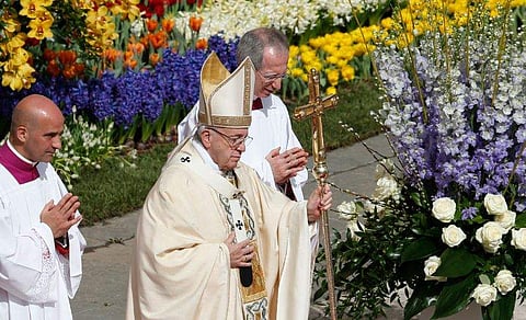 ഈസ്റ്റർ ചടങ്ങുകൾ വിശ്വാസികളില്ലാതെ നടത്തും, പ്രാർത്ഥനകൾ ഓൺലൈനായി കാണാം; വത്തിക്കാൻ  