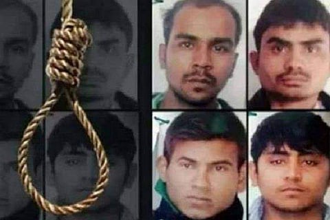 'അവര്‍ രാത്രിയില്‍ ഉറങ്ങിയില്ല; കുളിക്കാനോ, ചായ കുടിക്കാനോ തയ്യാറായില്ല'; തൂക്കിലേറ്റുമ്പോള്‍ ജയിലിന് പുറത്ത് മധുരം വിളമ്പി ആഹ്ലാദാരവം