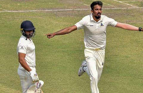 ബംഗാളിന്റെ തിരിച്ചുവരവ് കണ്ട് പഠിക്കൂ, തകര്‍ന്നടിഞ്ഞ ഇന്ത്യന്‍ ടീമിനോട് ആരാധകര്‍ 