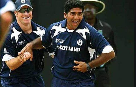 സ്‌കോട്ട്‌ലാന്‍ഡ് ക്രിക്കറ്റ് താരത്തിന് കൊവിഡ് 19; കരിം പുലിയായി തിരിച്ചെത്തുമെന്ന് ഓഫ് സ്പിന്നര്‍  