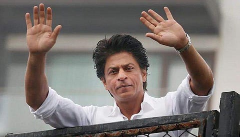 ആരാധകക്കൂട്ടമില്ലാതെ ഷാരുഖ് ഖാന്റെ മന്നത്ത്, ഇത് ആദ്യം; ചിത്രം