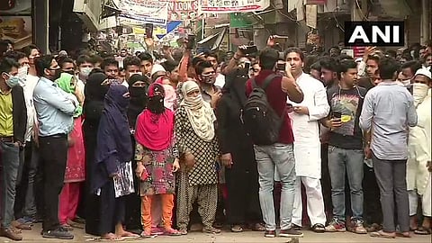 പിരിച്ചുവിട്ടിട്ടും പോകാതെ ജനങ്ങള്‍; ഷഹീന്‍ബാഗില്‍ വീണ്ടും വലിയ ആള്‍ക്കൂട്ടം