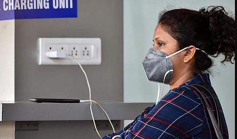 'ഹലോ മൈ ഡിയര്‍ ഡോക്ടര്‍'; കൊറോണ കാലത്ത് മാനസിക സമ്മര്‍ദത്തിലാണോ?   ഈ നമ്പറുകളില്‍ വിളിച്ചോളൂ...