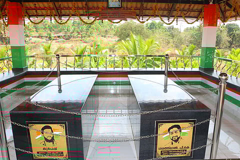 കൃപേഷിനേയും ശരത് ലാലിനേയും അടക്കം ചെയ്ത സ്ഥലം- ഫോട്ടോ : ടി.പി. സൂരജ്/എക്‌സ്പ്രസ്