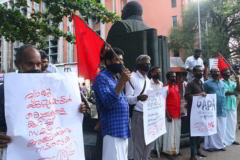 യുഎപിഎ നിയമത്തിനെതിരെ സിപിഎംഎൽ റെഡ്ഫ്ലാ​ഗ് കോഴിക്കോട് നടത്തിയ പ്രതിഷേധ പ്രകടനം