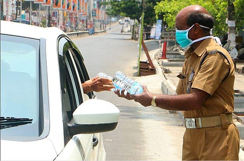 ലോക്ക്ഡൗണ്‍ കാലത്ത് സംസ്ഥാനത്തിന് അകത്തും പുറത്തേക്കും സഞ്ചരിക്കാം; അനുമതിപത്രം ലഭിക്കും; ചെയ്യേണ്ടത് ഇത്രമാത്രം
