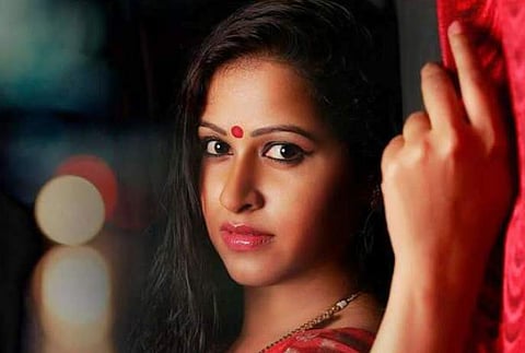 'ജീവിതത്തിന്റെ പകുതിയും ജീവിച്ചത് ഫോൺ പോലുമില്ലാതെ, ഇതൊന്നും എന്നെ ബാധിക്കില്ല'; ടിക് ടോക്ക് നിരോധനത്തിൽ സാധിക