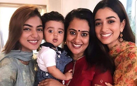 ഇസ മോനും അമ്മയ്ക്കുമൊപ്പം നസ്രിയയും അമാനും; ക്യൂട്ട് ചിത്രം ഏറ്റെടുത്ത് ആരാധകര്‍