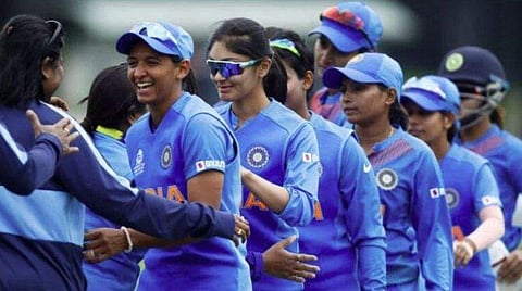 കലാശപ്പോരിലും ടോസ് നഷ്ടപ്പെട്ട് ഹര്‍മന്‍; ഓസ്‌ട്രേലിയ ബാറ്റിങ് തെരഞ്ഞെടുത്തു, മാറ്റങ്ങളില്ലാതെ ഇന്ത്യ