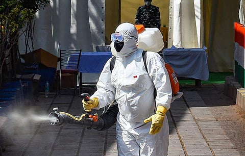 ഡോക്ടര്‍ക്ക് കോവിഡ് സ്ഥിരീകരിച്ചു; ഡല്‍ഹിയില്‍ കാന്‍സര്‍ ആശുപത്രി പൂട്ടി