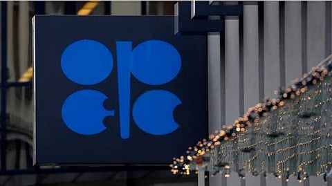 എണ്ണ ഉത്പാദനം വെട്ടിക്കുറയ്ക്കാന്‍ ഒപെക് ; ഒരു ദിവസം ഒരു കോടി ബാരലിന്റെ കുറവ് വരുത്താന്‍ തീരുമാനം