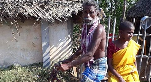 'അവള്‍ എപ്പോഴും കൂടെ വേണം'; ക്യാന്‍സര്‍ രോഗിയായ ഭാര്യയെ ആശുപത്രിയിലെത്തിക്കാന്‍ 65 കാരന്‍ സൈക്കിള്‍ ചവിട്ടിയത് 130 കിലോമീറ്റര്‍