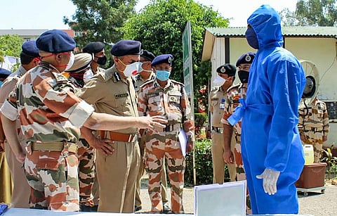 ഇനി നടപ്പാക്കുക സ്മാര്‍ട്ട് ലോക്ക്ഡൗണ്‍ ?; രാജ്യത്തെ റെഡ്, ഓറഞ്ച്, ഗ്രീന്‍ എന്നീ സോണുകളായി തിരിച്ചേക്കും