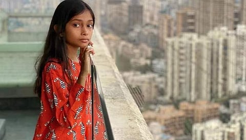 ഈ താരപുത്രി അഞ്ചു ദിവസം കൊണ്ട് വരച്ചു നേടിയത് 70,000 രൂപ; മുഴുവൻ പണവും തെരുവു നായയ്ക്ക് ഭക്ഷണം നൽകാൻ