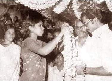 'ടീച്ചറമ്മ'യ്ക്ക് ഇന്ന് 39ആാം വിവാഹവാര്‍ഷികം; ആഘോഷമാക്കി സോഷ്യല്‍ മീഡിയ