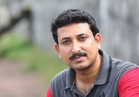 'ക്ലോണ്‍ റിപ്പബ്ലിക്കിലെ ഡിനോസര്‍ മുട്ടകള്‍'- സുദീപ് ടി. ജോര്‍ജ് എഴുതിയ കവിത