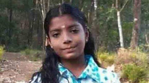 കണ്ണൂരിൽ കളിക്കുന്നതിനിടെ സാരി കഴുത്തിൽ കുടുങ്ങി അഞ്ചാം ക്ലാസുകാരി മരിച്ചു