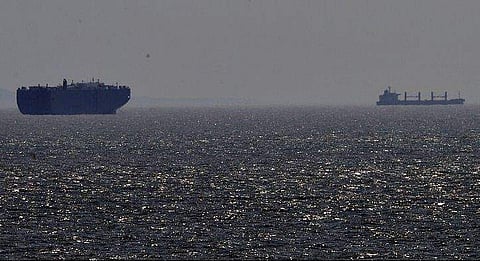 നടുക്കടലിൽ ക്വാറന്റൈനിൽ കുടുങ്ങി അയ്യായിരത്തിലധികം മലയാളികള്‍