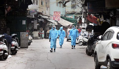 നഗരത്തില്‍ അലഞ്ഞുതിരിഞ്ഞു നടന്നയാള്‍ക്ക് കോവിഡ് ; കോഴിക്കോട് അതീവജാഗ്രത ; 55 പേര്‍ നിരീക്ഷണത്തില്‍