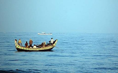 പരമ്പരാഗത തൊഴിലാളികള്‍ക്ക് കടലില്‍ പോകാം; മലപ്പുറത്ത് മത്സ്യബന്ധനത്തിന് ഇളവ്